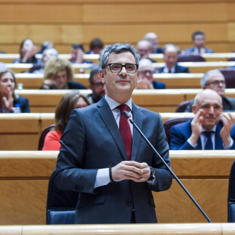 El ministro de la Presidencia, Justicia y Relaciones con las Cortes, Félix Bolaños, interviene durante una sesión de control al Gobierno, en el Senado, a 16 de diciembre de 2025, en Madrid (España).  Gustavo Valiente - Europa Press