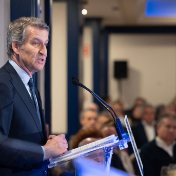 El presidente del PP, Alberto Núñez Feijóo, durante un desayuno informativo de Fórum Europa, a 4 de marzo de 2026, en Bilbao, Vizcaya, País Vasco (España). David de Haro - Europa Press