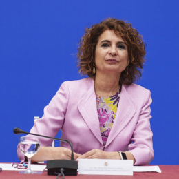 La vicepresidenta primera y ministra de Hacienda, María Jesús Montero, en una imagen de archivo. Francisco J. Olmo - Europa Press