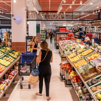 Caprabo impulsa una campaña para fomentar que los niños coman más fruta y verdura Caprabo impulsa una campaña para fomentar que los niños coman más fruta y verdura