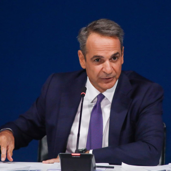 El primer ministro griego, Kyriakos Mitsotakis, en un acto en Atenas.  Europa Press/Contacto/Giannis Papanikos