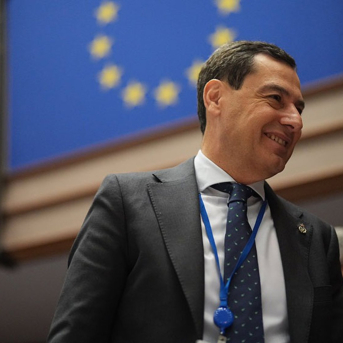 El presidente de la Junta de Andalucía, Juanma Moreno, en Bruselas, durante la reunión del Comité de las Regiones de la Unión Europea de diciembre de 2025. JUNTA DE ANDALUCÍA