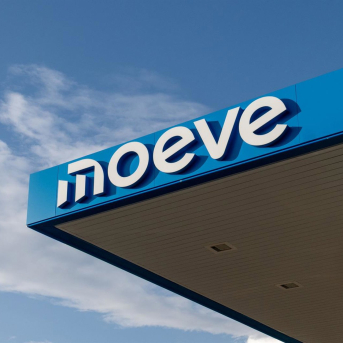 Logo de Moeve en marquesina de una estación de servicio Europa Press Logo de Moeve en marquesina de una estación de servicio Europa Press