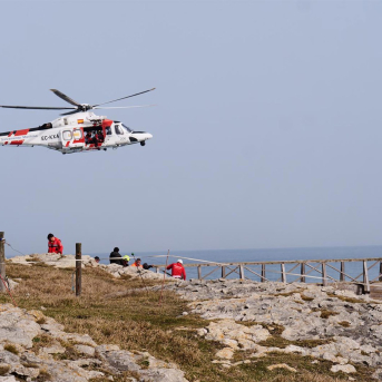Equipos de rescate y servicios de emergencias trabajando en el accidente de El Bocal Juanma Serrano - Europa Press