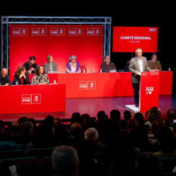 El presidente de la Comisión Gestora del PSOE de Extremadura, José Luis Quintana, durante la celebración de la Comité Regional en Mérida PSOE DE EXTREMADURA