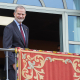 El Rey Felipe VI saluda desde el balcón del Ayuntamiento de Dos Hermanas. A 4 de marzo de 2026 en Dos Hermanas, Sevilla (Andalucía, España). Francisco J. Olmo - Europa Press