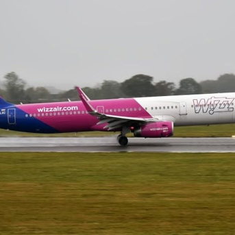Avión de Wizz Air. WIZZ AIR