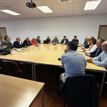 La Interprofesional Vitivinícola de C-LM reúne a la Sección de Zumos de Uva y Mostos para fijar su hoja de ruta La Interprofesional Vitivinícola de C-LM reúne a la Sección de Zumos de Uva y Mostos para fijar su hoja de ruta