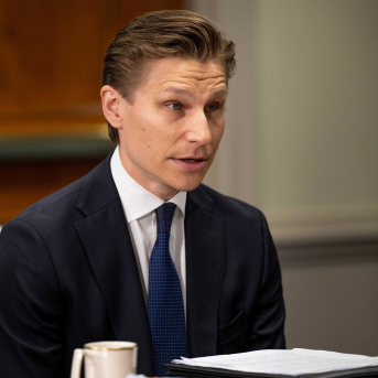 El ministro de Defensa finlandés, Antti Häkkänen, en una visita oficial en 2024 a Estados Unidos. Europa Press/Contacto/Tsgt. Jack Sanders/Dod