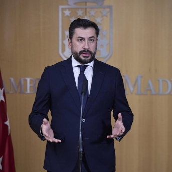 El PP exige en la Asamblea que Sánchez renuncie a los indultos encubiertos a etarras a cambio de apoyos parlamentarios