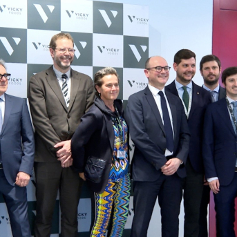 Industria ensalza a Vicky Foods como referente global que crece sin perder sus raíces
