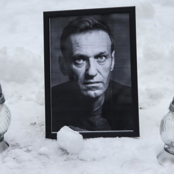 Homenaje a Alexei Navalni en Cracovia (Polonia) en febrero de 2026 con motivo del segundo aniversario de su muerte.  Europa Press/Contacto/Beata Zawrzel