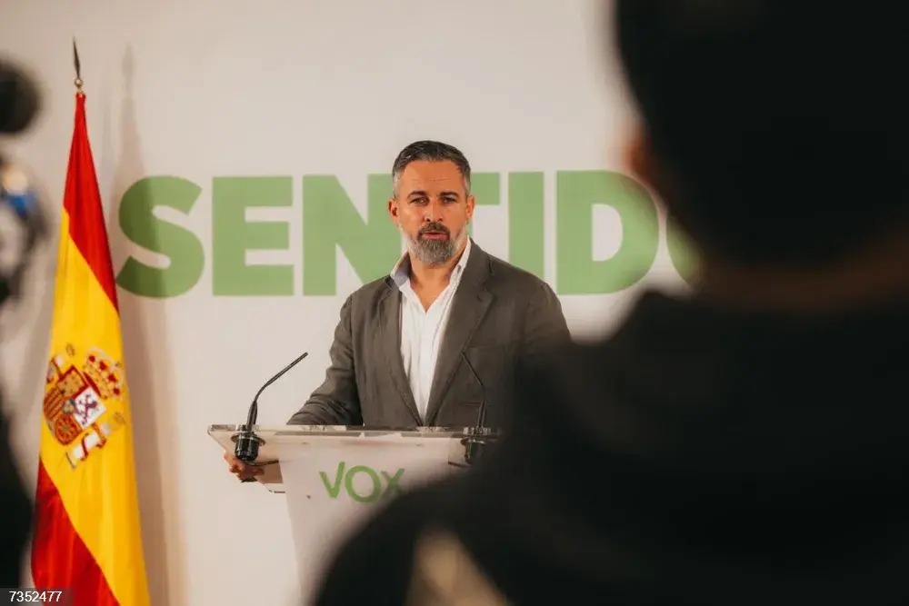 El líder de Vox, Santiago Abascal, en una declaración ante los medios en la Sierra de Gredos (Ávila) | Europa Press