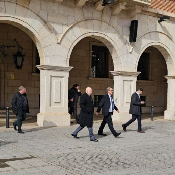 El presidente de Forestalia, Fernando Samper, a la salida del Juzgado en Teruel. TERUEL EXISTE