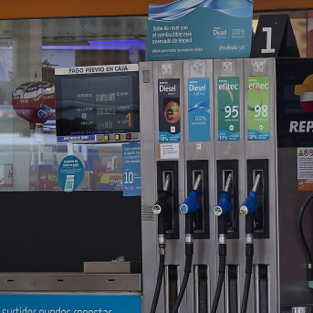 El precio de la gasolina subió incluso antes de que subiera el del petróleo. Jesús Hellín/Europa Press.