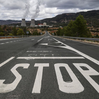Compromís exige cerrar Cofrentes en 2030 y acelerar las renovables ante la crisis en Oriente Medio Compromís exige cerrar Cofrentes en 2030 y acelerar las renovables ante la crisis en Oriente Medio