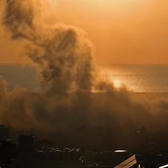 Columnas de humo se elevan sobre Beirut a raíz de los ataques israelíes contra la capital de Líbano Bilal Jawich / Xinhua News / ContactoPhoto Columnas de humo se elevan sobre Beirut a raíz de los ataques israelíes contra la capital de Líbano Bilal Jawich / Xinhua News / ContactoPhoto