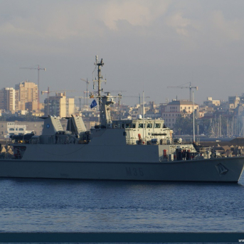 El buque cazaminas M-35 Duero de la Armada Española ARMADA ESPAÑOLA