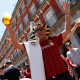 Aficionados del Liverpool y del Tottenham se dan cita en la víspera de la final de la Liga de Campeones en la Plaza Mayor de Madrid, donde se celebra el UEFA Champions Festival. Óscar J.Barroso - Europa Press