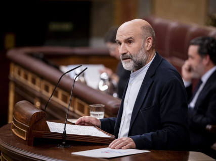 El diputado del BNG Néstor Rego interviene durante una sesión plenaria, en el Congreso de los Diputados, a 10 de febrero de 2026, en Madrid. A. Pérez Meca - Europa Press