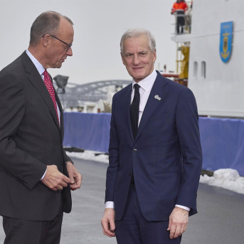 El canciller alemán, Friedrich Merz, y el primer ministro noruego, Jonas Gahr Store, en un reciente encuentro.  Europa Press/Contacto/Ulrich Stamm