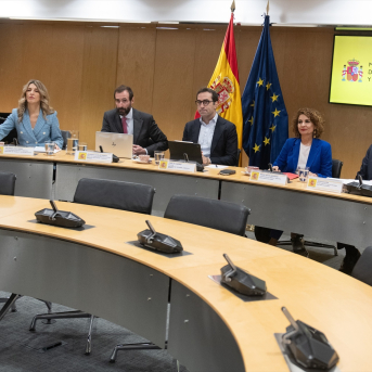Reunión de los ministros económicos del Gobierno con los agentes sociales | Fernando Sánchez / Europa Press