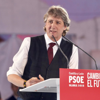 El candidato del PSOE a la Presidencia de la Junta de Castilla y León, Carlos Martínez, interviene durante el cierre de la campaña del PSOE, a 13 de marzo de 2026, en Valladolid, Castilla y León (España) Photogenic/Claudia Alba - Europa Press El candidato del PSOE a la Presidencia de la Junta de Castilla y León, Carlos Martínez, interviene durante el cierre de la campaña del PSOE, a 13 de marzo de 2026, en Valladolid, Castilla y León (España) Photogenic/Claudia Alba - Europa Press