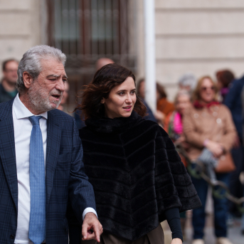 La presidenta de la Comunidad de Madrid, Isabel Díaz Ayuso, y su jefe de Gabinete, Miguel Ángel Rodríguez | Europa Press