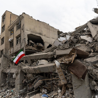 Una vivienda dañada tras la explosión de una base en ataques de EEUU e Israel en el este de Teherán Europa Press/Contacto/Sobhan Farajvan