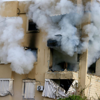 Edificio alcanzado por ataques con drones israelíes en Haret Saida, Líbano, el 14 de marzo de 2026 Europa Press/Contacto/Ali Hashisho