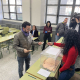 Miguel Ángel LLamas en el momento de depsositar su voto este domingo en un colegio electoral de Zamora. EUROPA PRESS