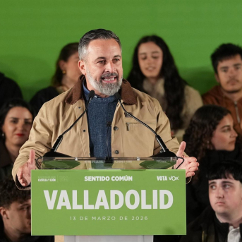 El presidente de VOX, Santiago Abascal, cierra la campaña de VOX a 13 de marzo de 2026, en Valladolid, Castilla y León (España).  Photogenic/Claudia Alba - Europa Press