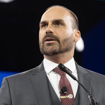 Eduardo Bolsonaro, hijo del expresidente brasileño Jair Bolsonaro. Europa Press/Contacto/Lev Radin Eduardo Bolsonaro, hijo del expresidente brasileño Jair Bolsonaro. Europa Press/Contacto/Lev Radin