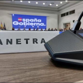 ANETRA defiende el papel del transporte discrecional y reclama un acuerdo nacional para el transporte escolar. ANETRA