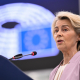 La presidenta de la Comisión Europea, Ursula von der Leyen, en su intervención durante un debate en el pleno del Parlamento Europeo en Estrasburgo (Francia). LAURIE DIEFFEMBACQ  /PARLAMENTO EUROPEO