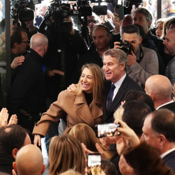 Feijóo con Guardiola en la sede nacional del PP en Génova DAVID MUDARRA - PP Feijóo con Guardiola en la sede nacional del PP en Génova DAVID MUDARRA - PP