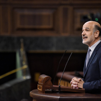 El diputado de UPN Alberto Catalán interviene durante una sesión plenaria, a 28 de mayo de 2025, en Madrid (España) Fernando Sánchez - Europa Press