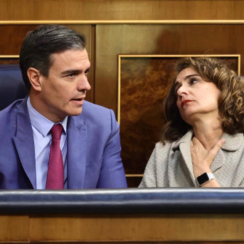 El presidente del Gobierno, Pedro Sánchez, y la ministra de Hacienda, María Jesús Montero Eduardo Parra - Europa Press