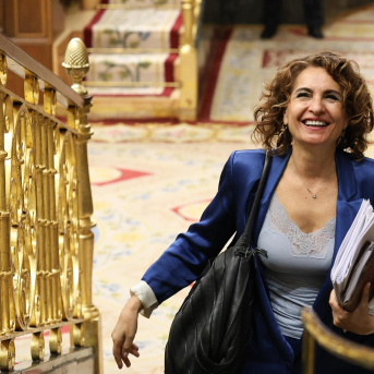 La vicepresidenta primera y ministra de Hacienda, María Jesús Montero, durante una sesión de control al Gobierno, en el Congreso de los Diputados, a 18 de marzo de 2026, en Madrid (España). Marta Fernández - Europa Press