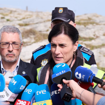 La acaldesa de Santander, Gema Igual, y el secretario de Estado de Medio Ambiente, Hugo Morán, tras el accidente de El Bocal en foto de archivo Juanma Serrano - Europa Press La acaldesa de Santander, Gema Igual, y el secretario de Estado de Medio Ambiente, Hugo Morán, tras el accidente de El Bocal en foto de archivo Juanma Serrano - Europa Press