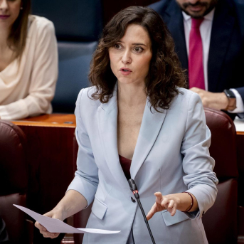 La presidenta de la Comunidad de Madrid, Isabel Díaz Ayuso, durante una sesión plenaria en la Asamblea de Madrid, a 12 de marzo de 2026, en Madrid (España). A. Pérez Meca - Europa Press