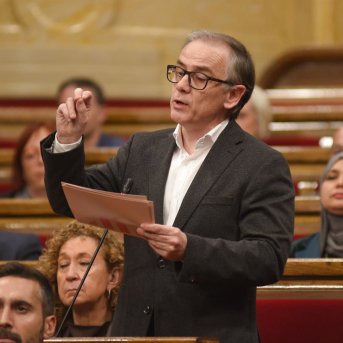 Jové exige a Illa respetar lo pactado con ERC sobre IRPF para respaldar los Presupuestos del Govern