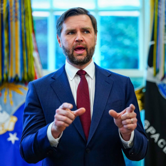 El vicepresidente de EEUU, JD Vance, durante un acto en el Despacho Oval. Europa Press/Contacto/Aaron Schwartz - Pool via CN