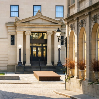 Fachada del Eurostars Old Montreal Suites & Apartments. GRUPO HOTUSA Fachada del Eurostars Old Montreal Suites & Apartments. GRUPO HOTUSA