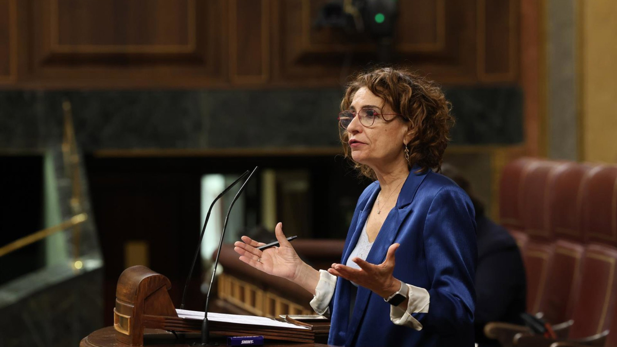 El PP interroga a Montero en una de sus últimas sesiones | Demócrata