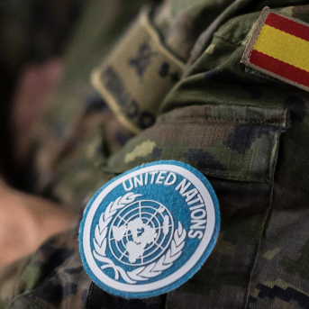Detalle del uniforme de uno de los militares que componen la segunda rotación de la Brigada Líbano XLII (BRILIB XLII), en la Base Aérea de Torrejón, a 17 de noviembre de 2024, en Torrejón de Ardoz, Madrid (España).  Diego Radamés - Europa Press