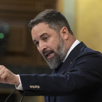 Abascal reprochará a Sánchez en el Congreso que haga costear a los españoles la sanidad de medio mundo