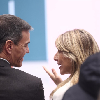 El presidente del Gobierno, Pedro Sánchez, y la vicepresidenta segunda y ministra de Trabajo y Economía Social, Yolanda Díaz. Eduardo Parra - Europa Press