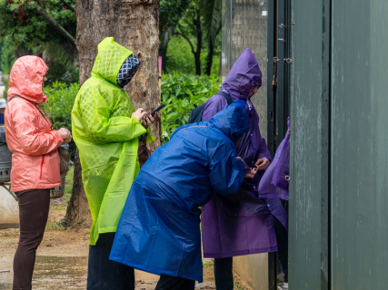 La lluvia protagonista en la jornada de hoy, 20 de marzo, desdibuja la entrada de la primavera en la capital andaluza | Europa Press