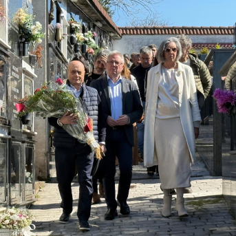 Ofrenda floral en Orio (Gipuzkoa) en recuerdo de Juan Priede, edil socialista asesinado por ETA hace 24 años PSE-EE